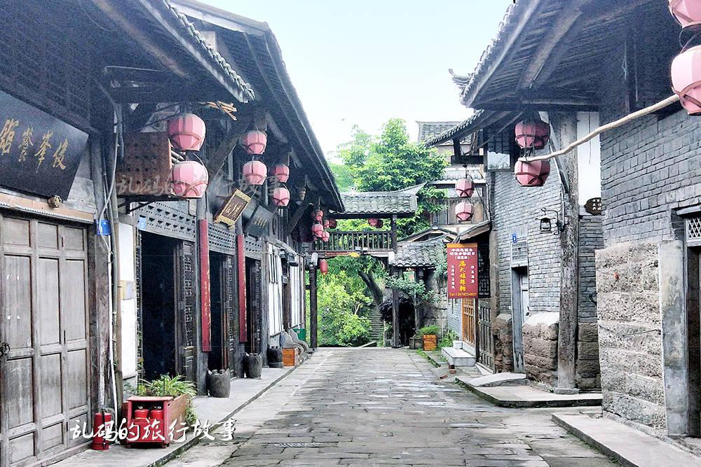 摩娜的时尚装扮